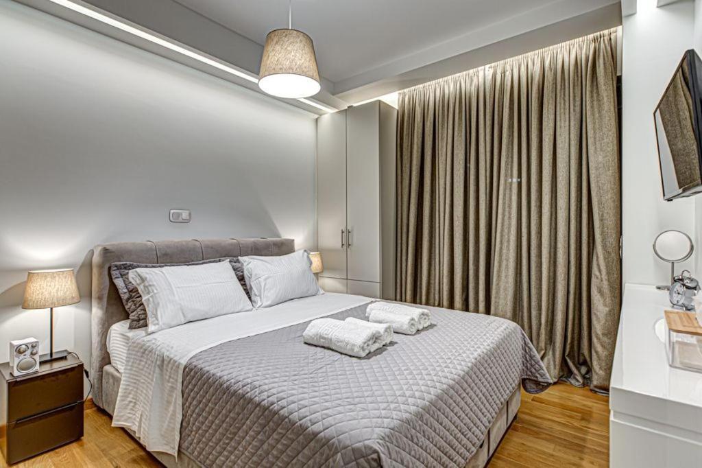 Deluxe & Modern Apartment In Atina Dış mekan fotoğraf