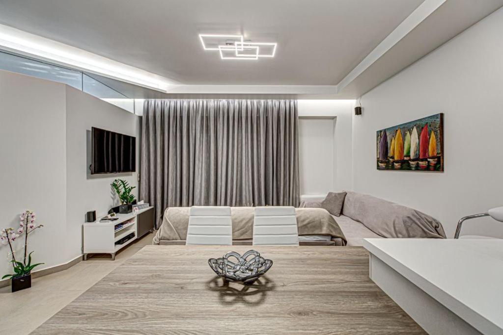 Deluxe & Modern Apartment In Atina Dış mekan fotoğraf